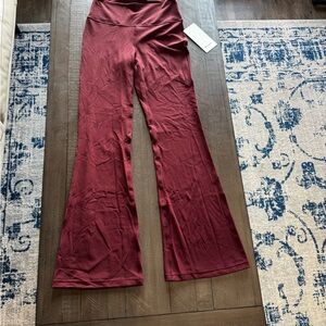 NWT lululemon Groove SHR Nulu Flared Pant Regular